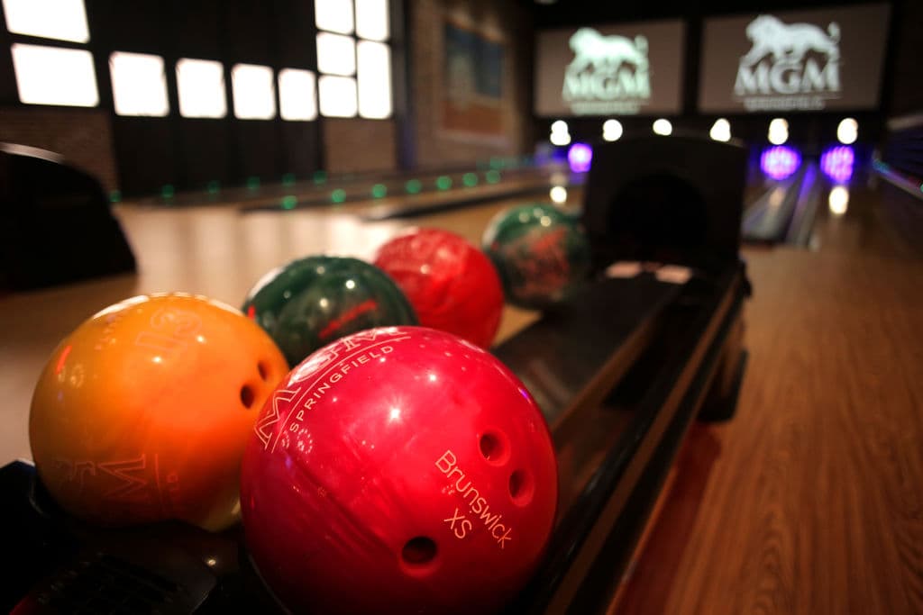 bowlero-is-facing-a-class-action-lawsuit-for-ruining-bowling