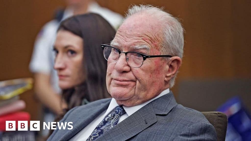 throwing-papers-hurling-a-ninja-star-lindsay-clancy-lawyer-creates-courtroom-spectacles