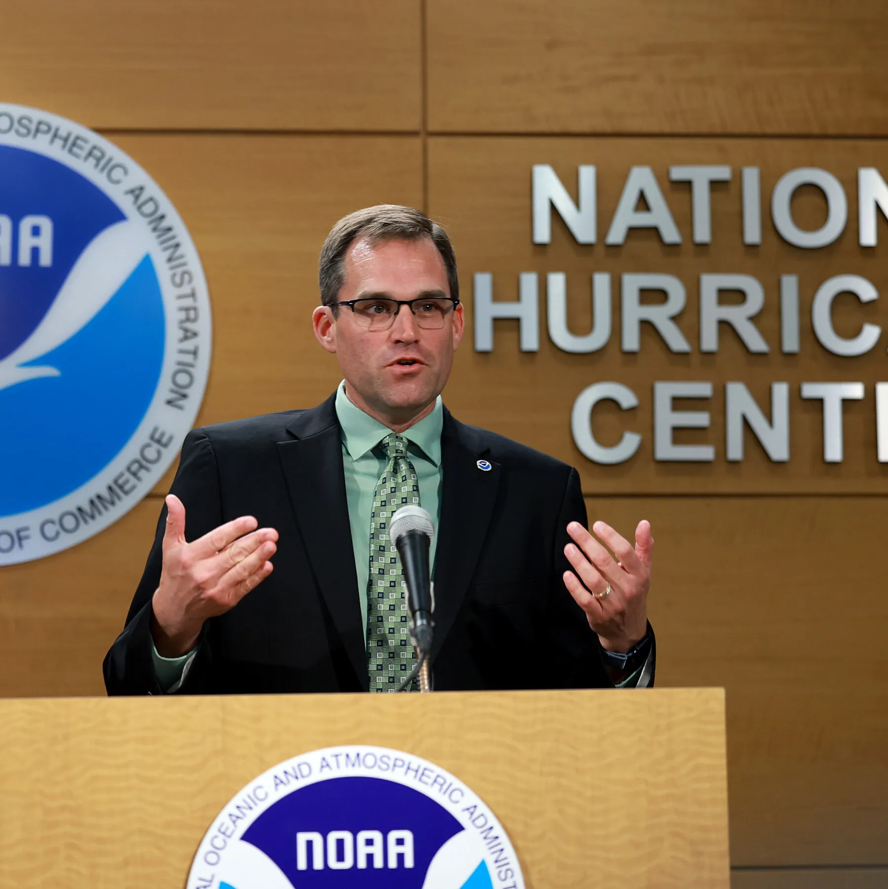 the-national-hurricane-centers-boss-keeps-an-eye-on-the-storms