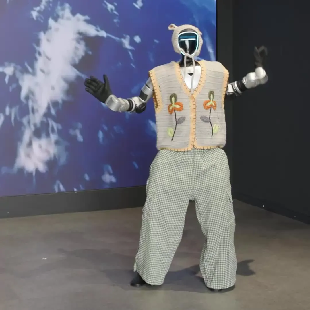 mixed-human-feelings-after-a-day-at-a-park-full-of-robots